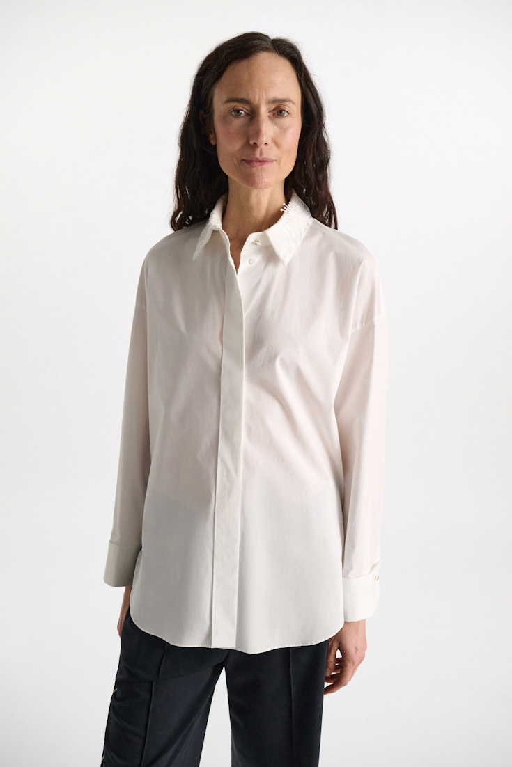 Dorothee Schumacher Cotton poplin shirt with floral collar pure white