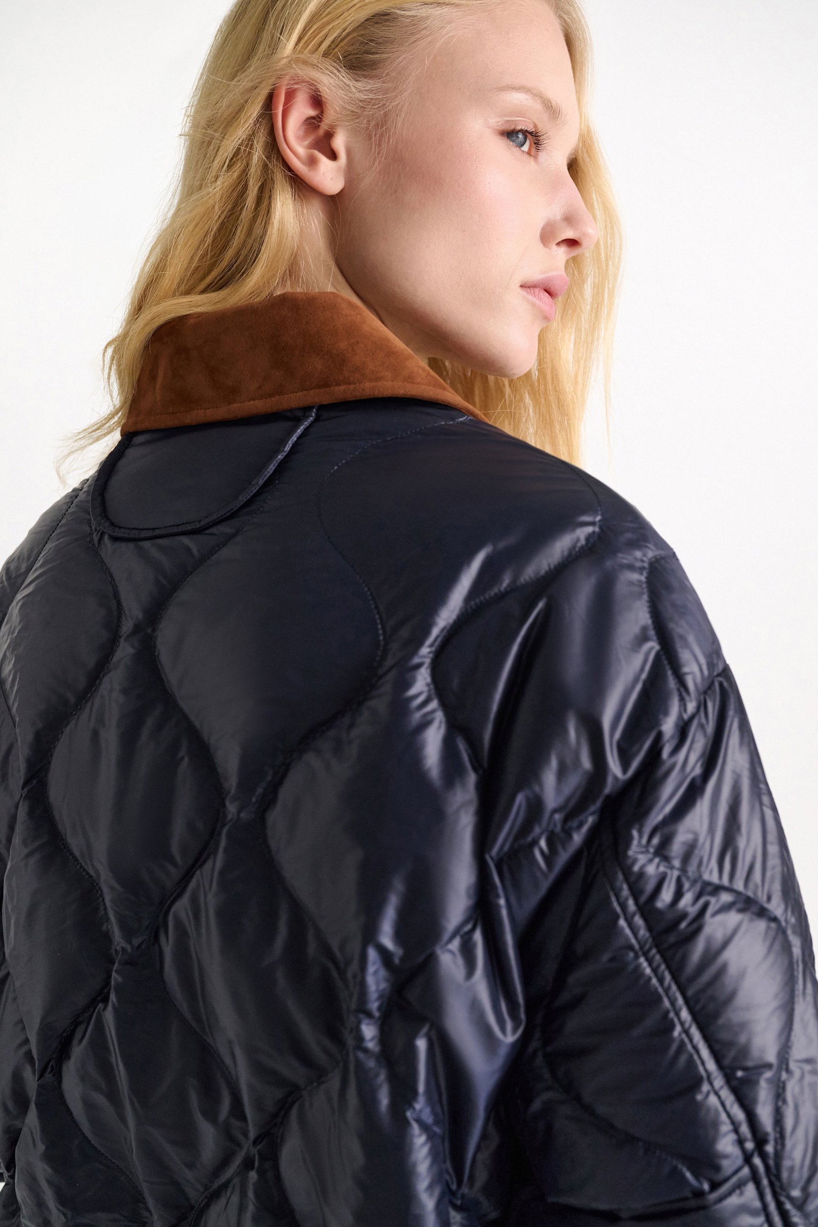 Dorothee Schumacher Down jacket with faux leather collar dark navy