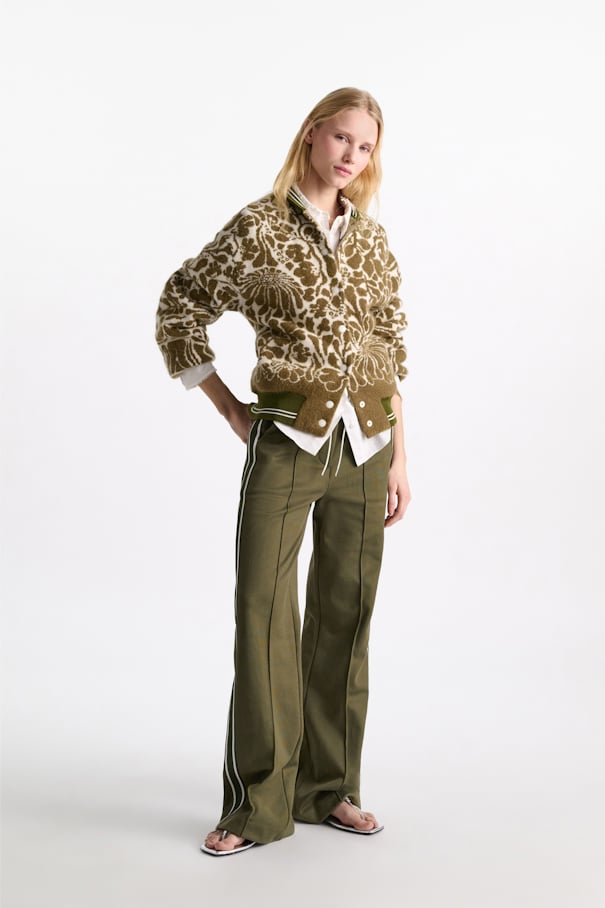 POWERFUL EASE blouse