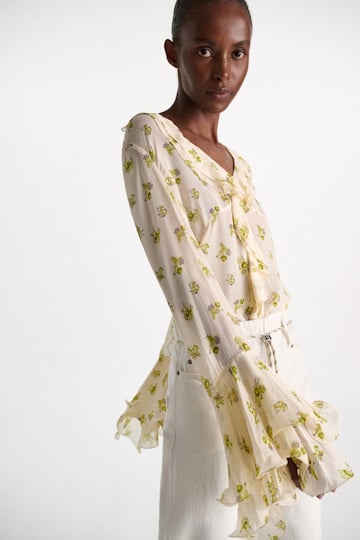 Dorothee Schumacher T-Blouse mit Volant-Details aus bedrucktem Georgette Little Daydream lemon