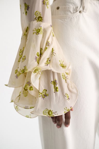 Dorothee Schumacher T-Blouse mit Volant-Details aus bedrucktem Georgette Little Daydream lemon