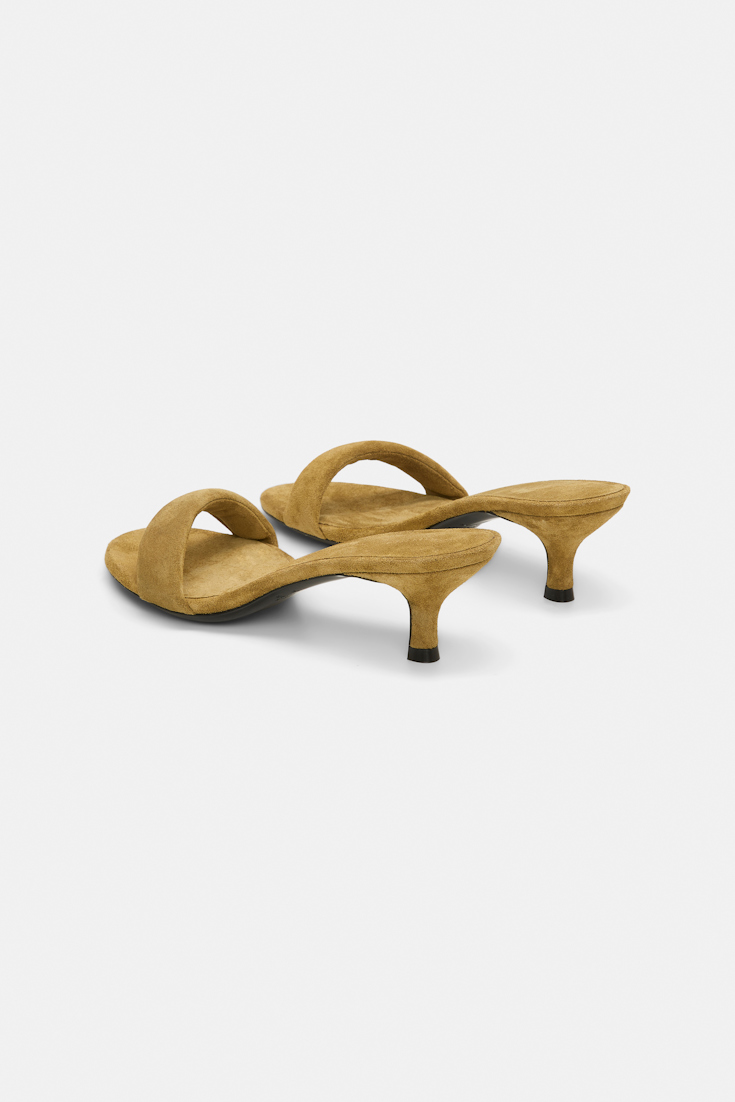 Dorothee Schumacher Mules mit Kitten Heel dafne green