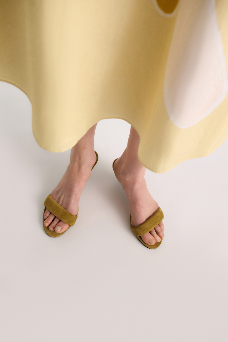 Dorothee Schumacher Mules mit Kitten Heel dafne green