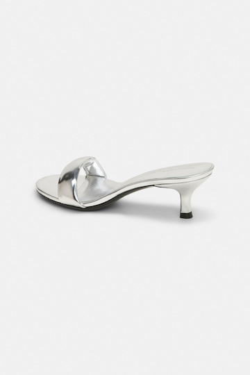 Dorothee Schumacher Mules mit Kitten Heel silver