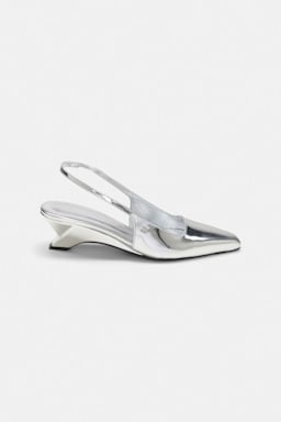 Dorothee Schumacher Slingback-Keilabsatzschuhe mit grafischer Kontur silver
