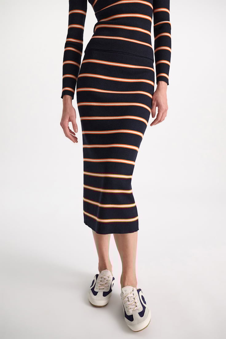 Dorothee Schumacher Mixed material sneakers navy combo