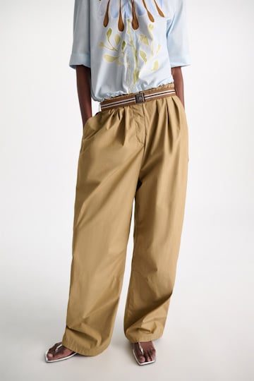 Dorothee Schumacher Elastischer Gürtel mit D-Rose Schnappschließe brown combo