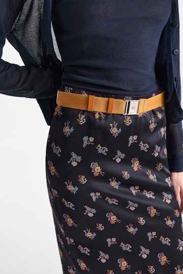 Dorothee Schumacher Elastischer Gürtel mit D-Rose Schnappschließe orange rust