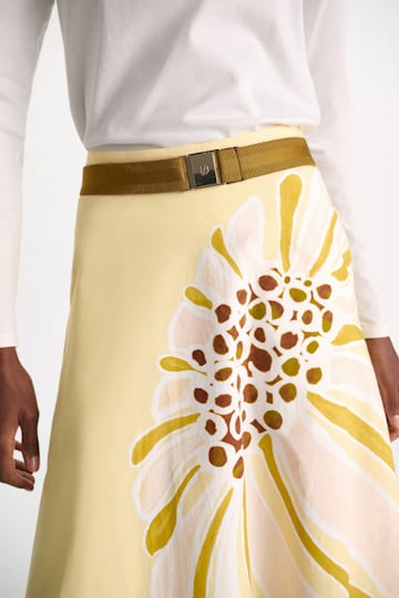 Dorothee Schumacher Elastischer Gürtel mit D-Rose Schnappschließe khaki