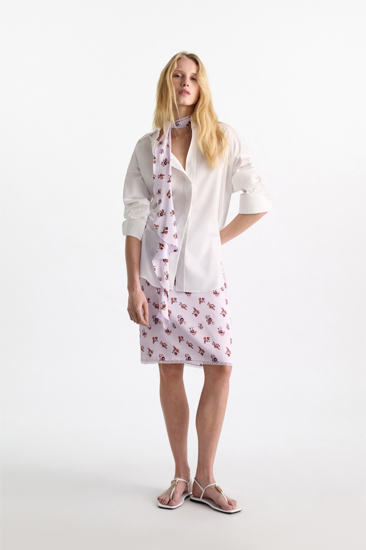 Dorothee Schumacher Volantschal aus beidseitig bedrucktem Seidensatin little daydream lilac