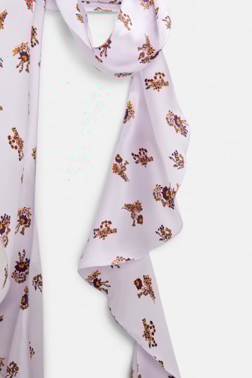 Dorothee Schumacher Volantschal aus beidseitig bedrucktem Seidensatin little daydream lilac
