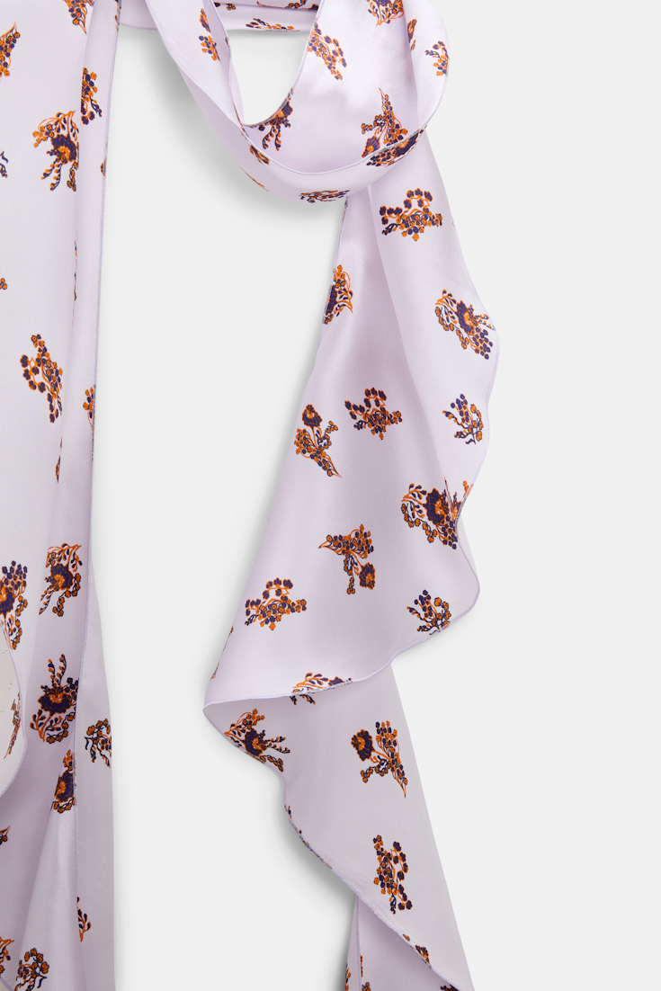 Dorothee Schumacher Volantschal aus beidseitig bedrucktem Seidensatin little daydream lilac