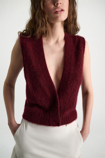 Dorothee Schumacher Cashmere vest with pointelle merlot