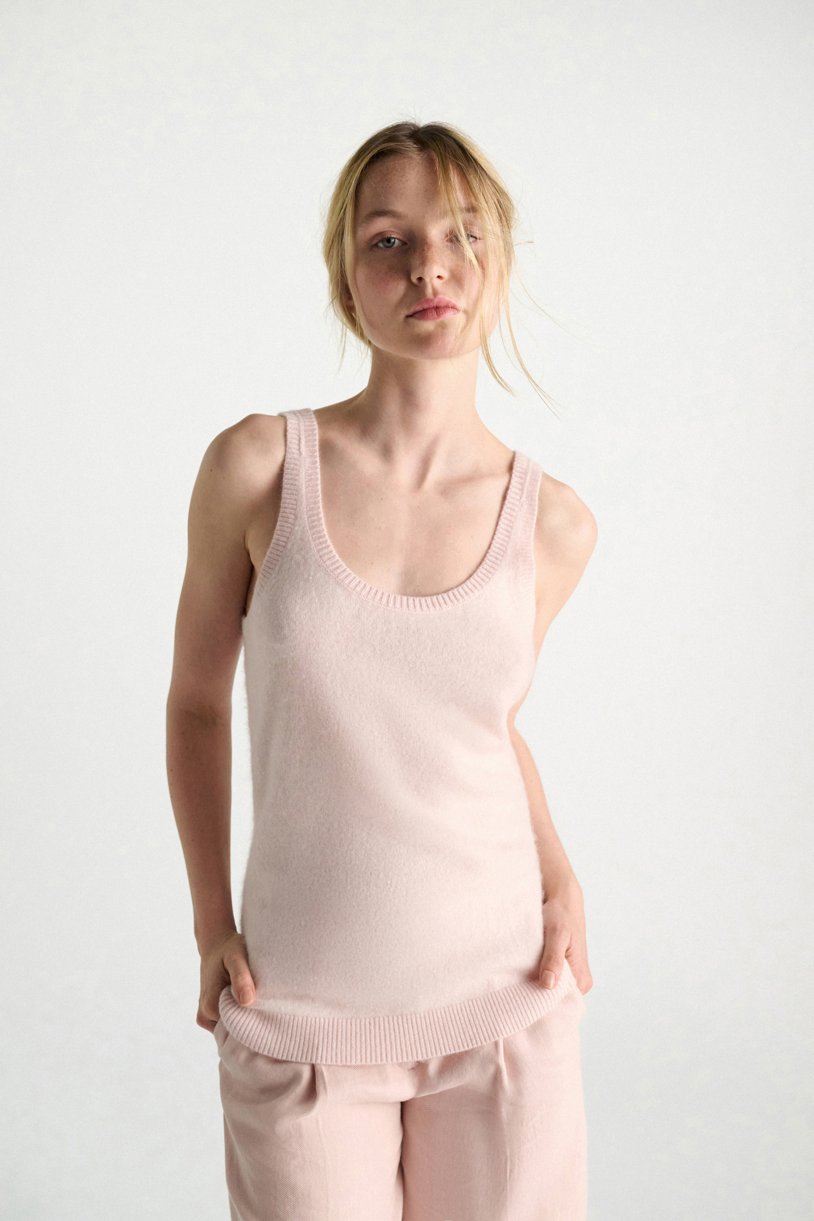 Dorothee Schumacher Fluffy Tanktop aus Merino und Kaschmir candy