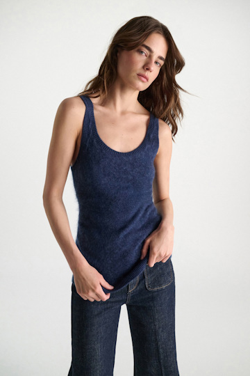 Dorothee Schumacher Fluffy Tanktop aus Merino und Kaschmir blue night
