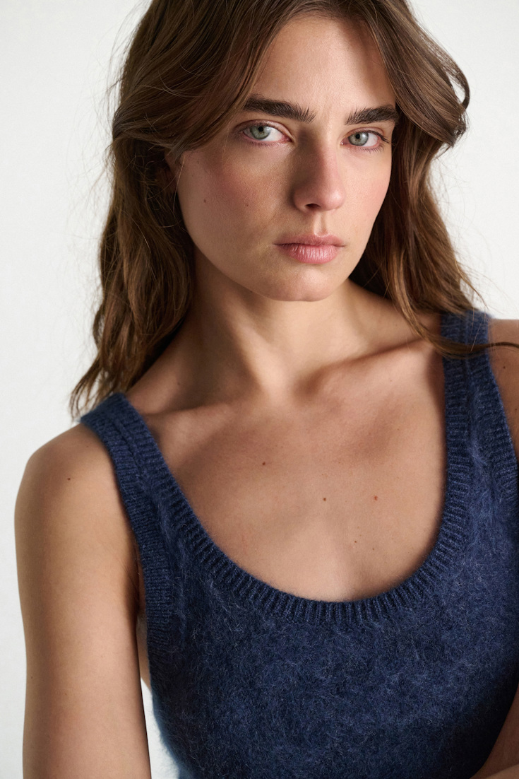 Dorothee Schumacher Fluffy Tanktop aus Merino und Kaschmir blue night