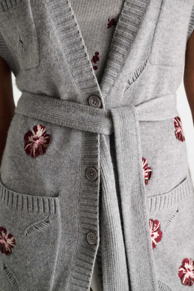 Dorothee Schumacher Embellished Merino-cashmere vest grey blooming bordeaux