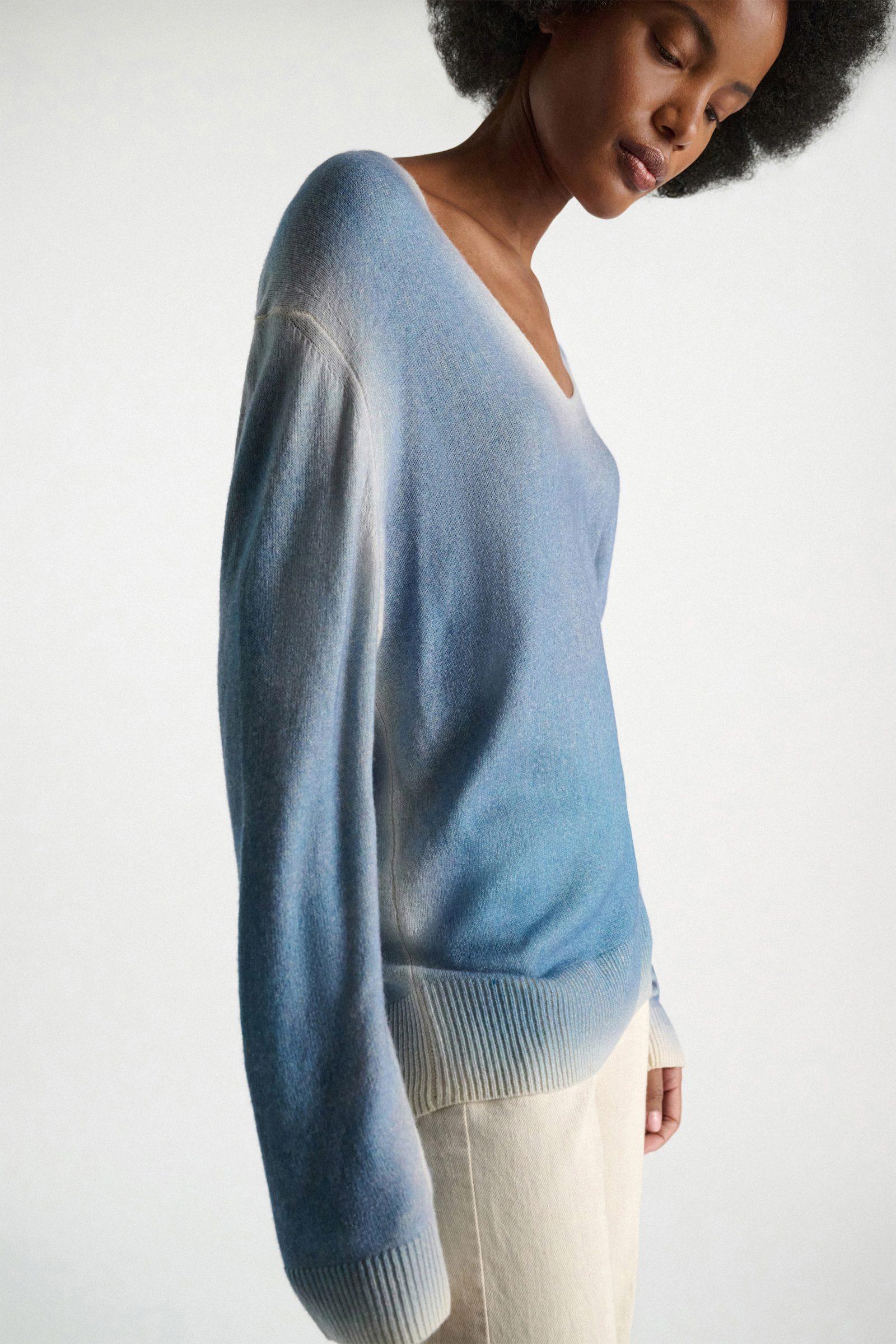 Dorothee Schumacher Merino-cashmere pullover with poppy back poppy blue