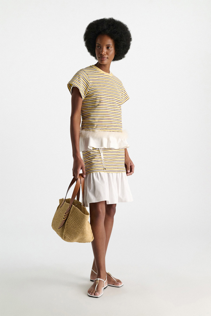 Dorothee Schumacher Rundhals-T-Shirt mit Schößchen aus Baumwolljersey camellia white