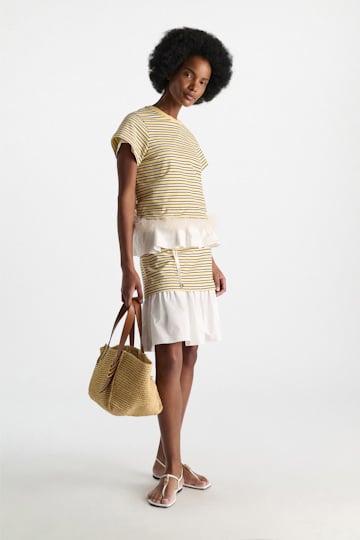 Dorothee Schumacher Gestreiftes T-Shirt mit Federbesatz jersey stripe