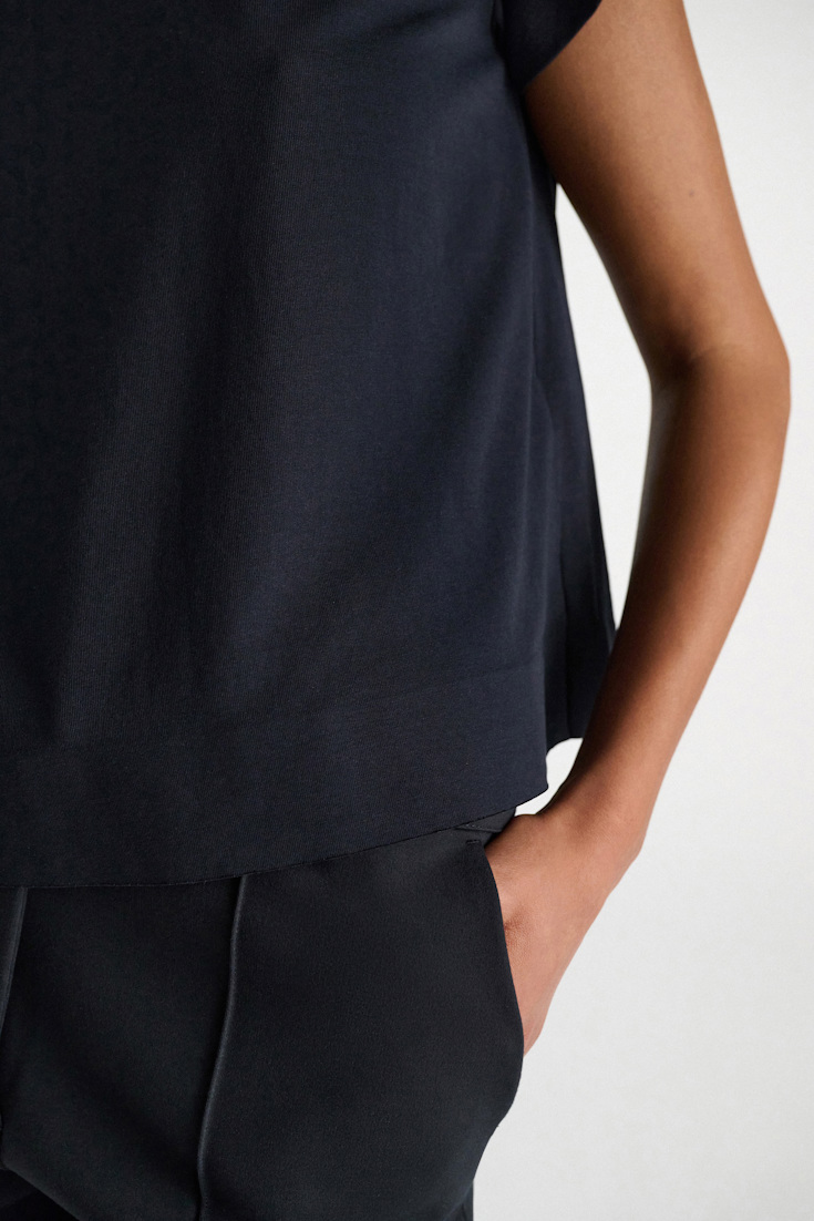 Dorothee Schumacher Flared Rundhalsshirt dark navy