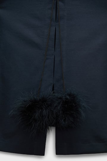 Dorothee Schumacher T-Shirt mit Schlitz am Rücken und Federdetail dark navy