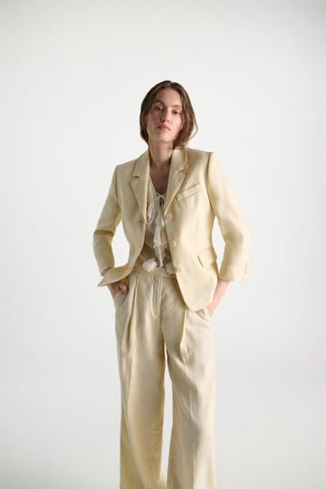 Dorothee Schumacher Linen-cotton shrunken blazer champagner