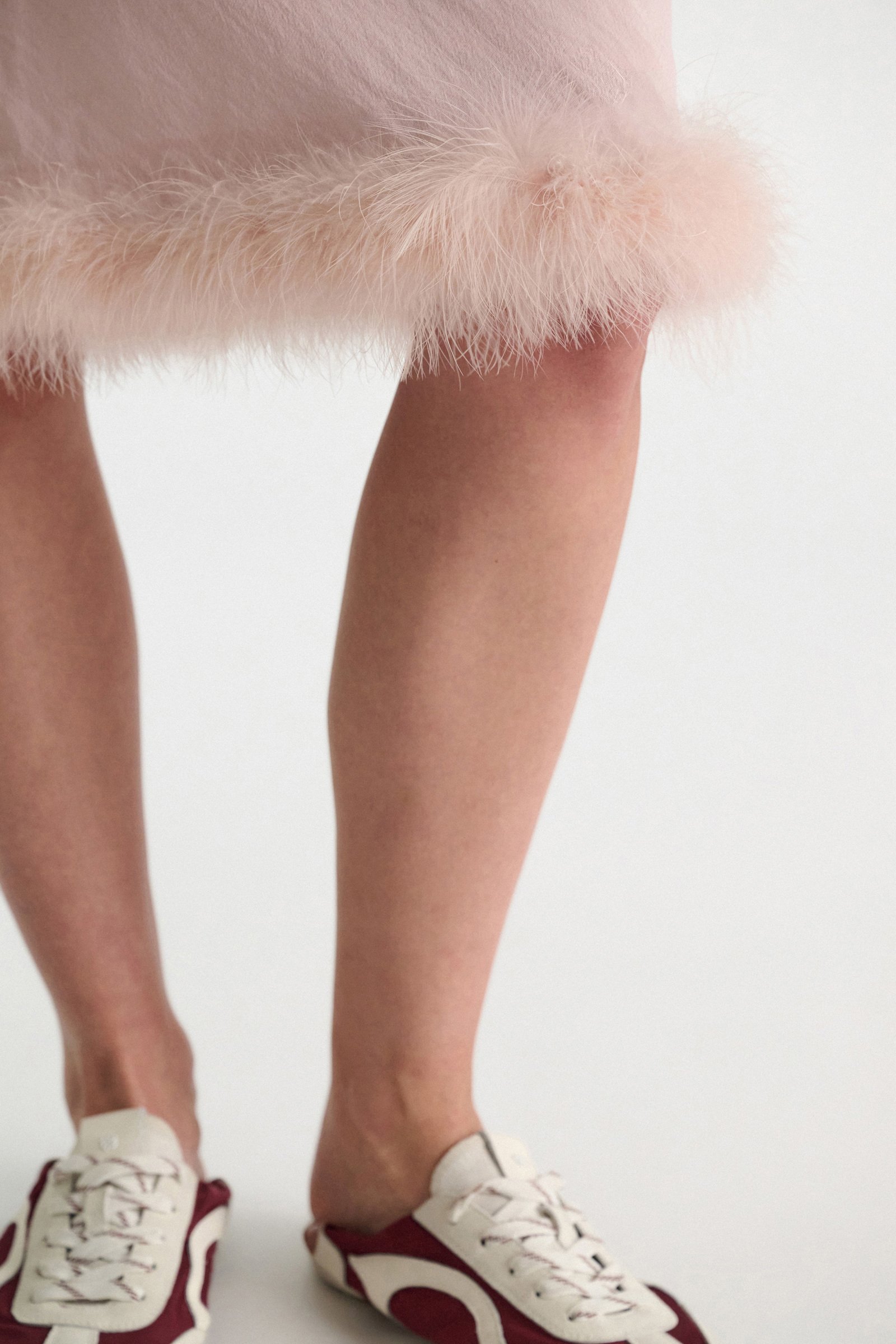 Dorothee Schumacher Kniellanger Rock mit Federn powder
