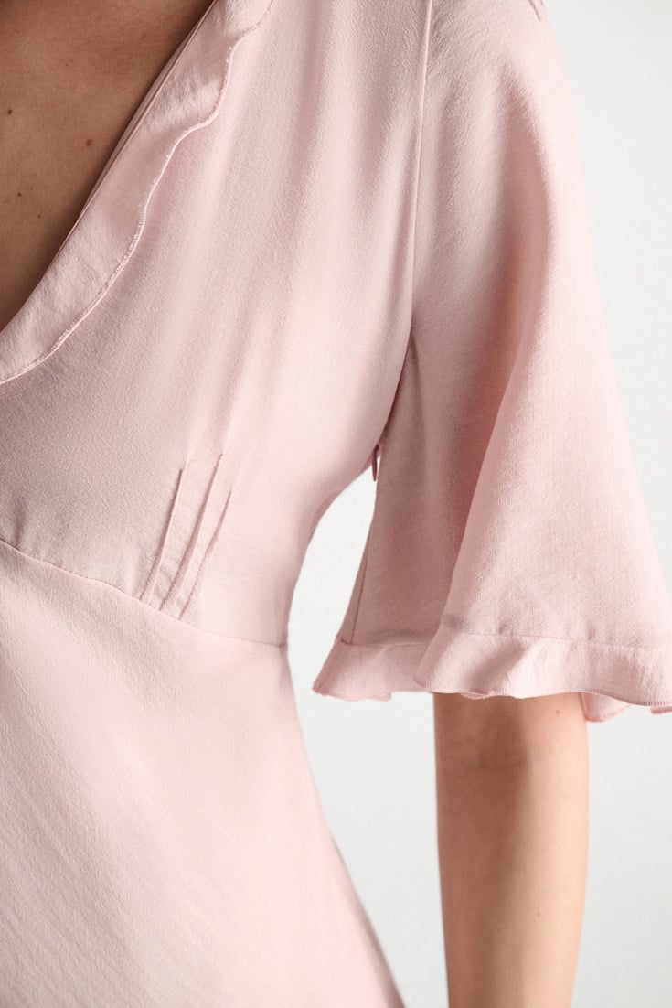 Dorothee Schumacher Midi-Kleid mit V-Ausschnitt powder