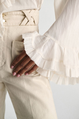 Dorothee Schumacher Bohemian Bluse aus gestreifter Seide-Viskose camellia white