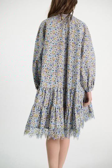 Dorothee Schumacher Kurzes voluminöses Kleid mit Spizendetails im Signature Print aus Baumwolle mini boho flower blue