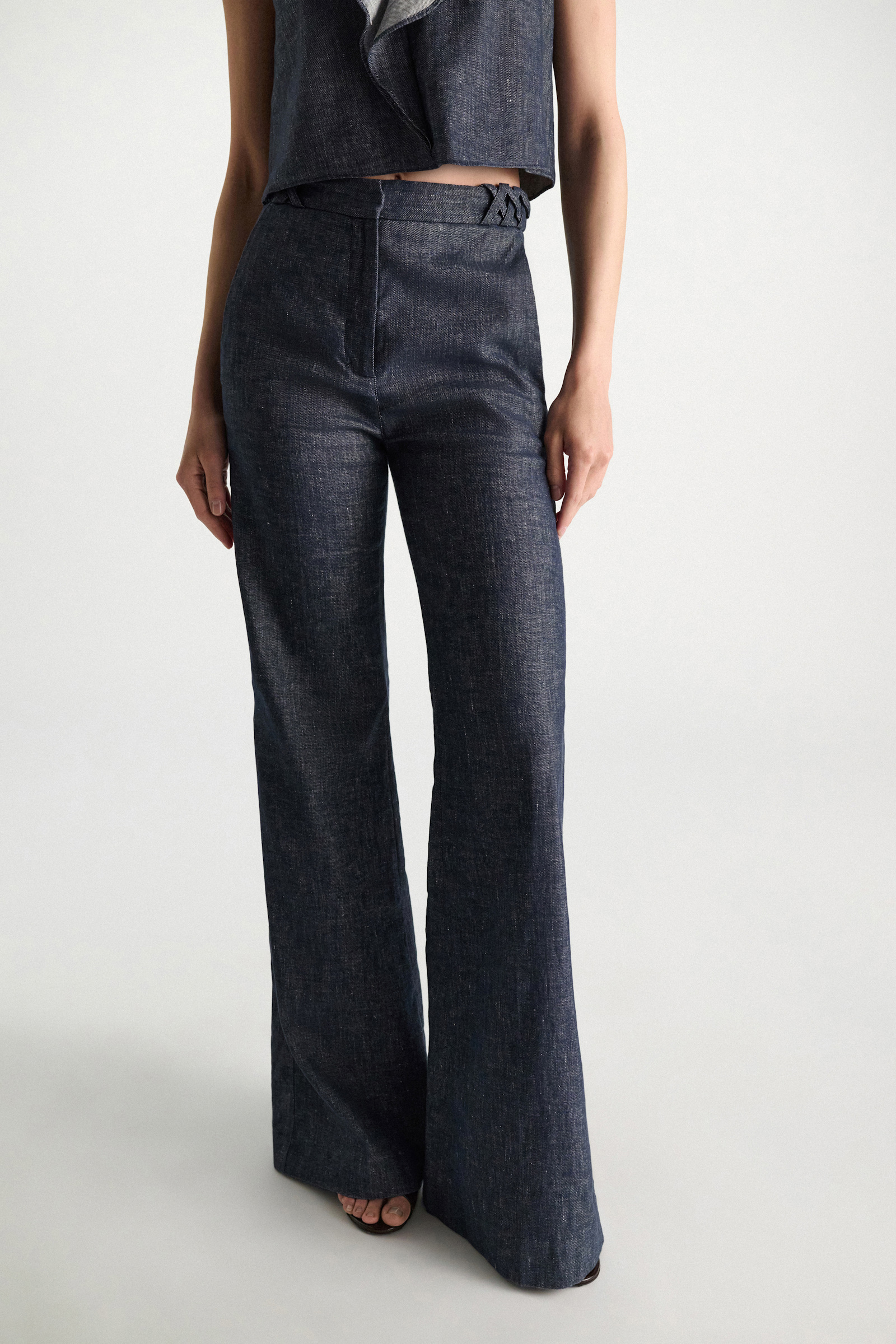 Dorothee Schumacher Flared Pants aus Baumwolle und Leinen denim blue