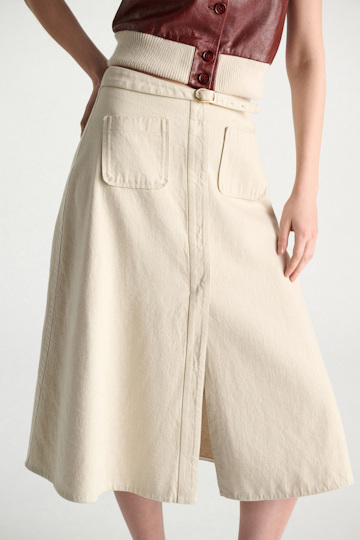 Dorothee Schumacher Flaired Rock mit Gürtel aus Baumwolle und Leinen champagner