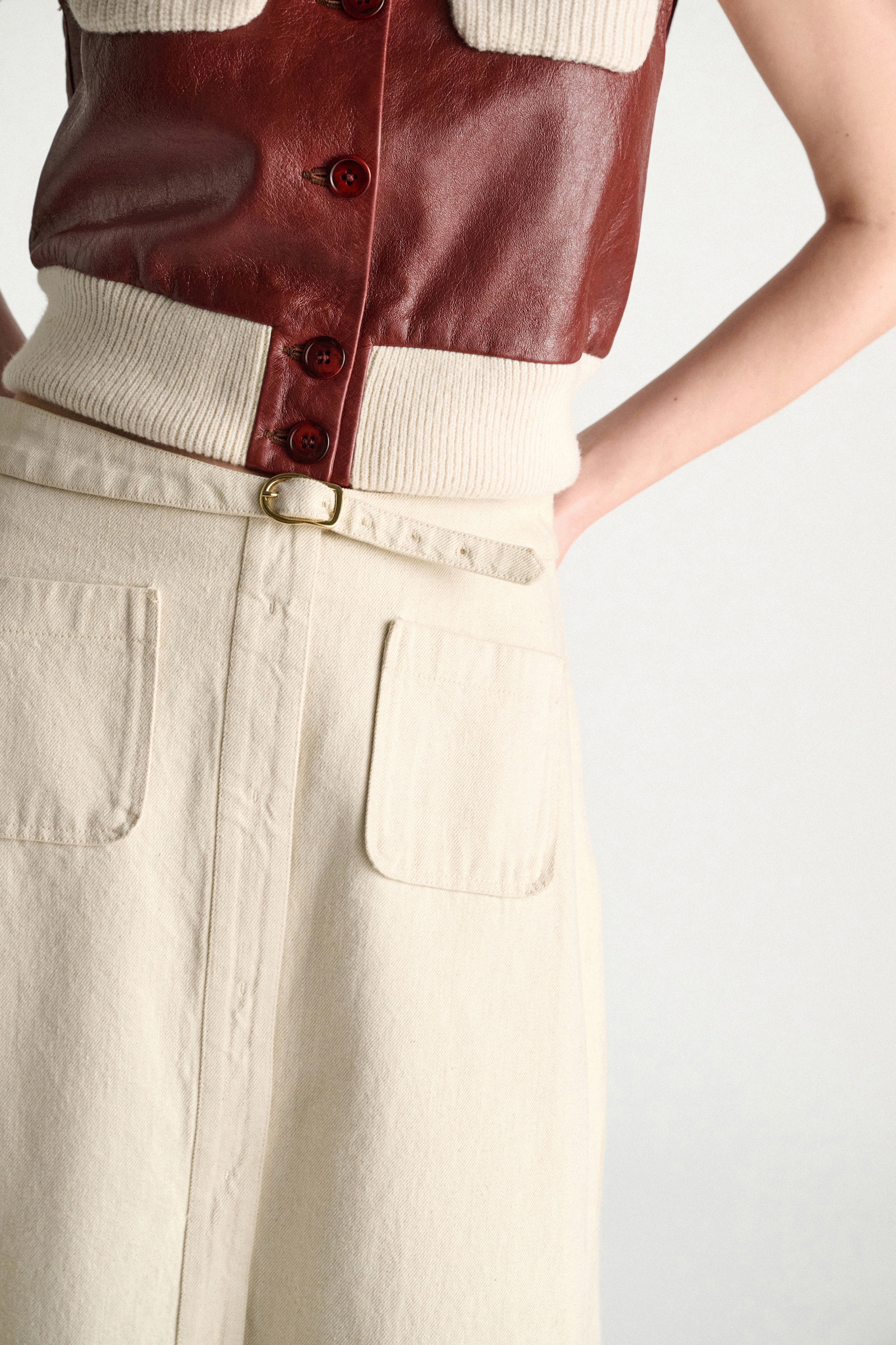 Dorothee Schumacher Flaired Rock mit Gürtel aus Baumwolle und Leinen champagner