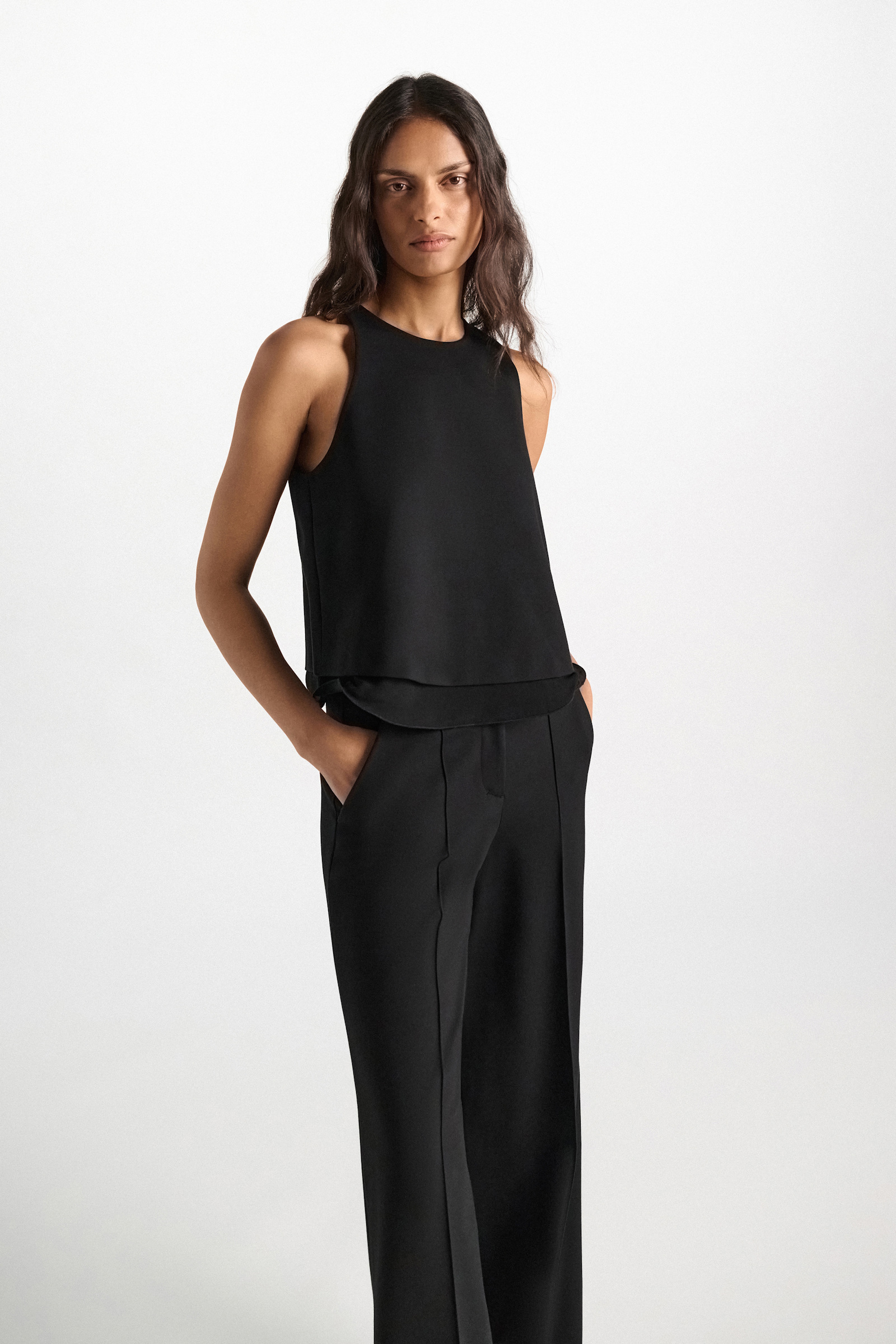 Dorothee Schumacher Shell in Punto Milano with georgette hem pure black Model Detail View
