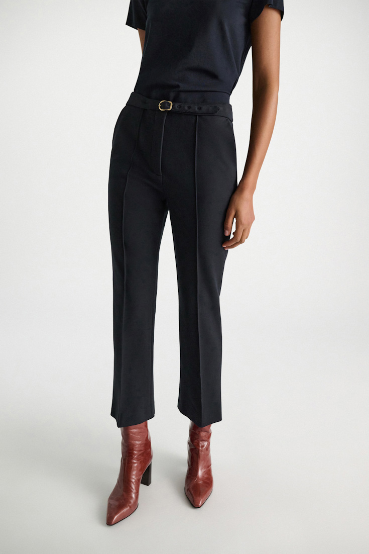 Dorothee Schumacher Hose mit Kickflare aus Punto Milano dark navy