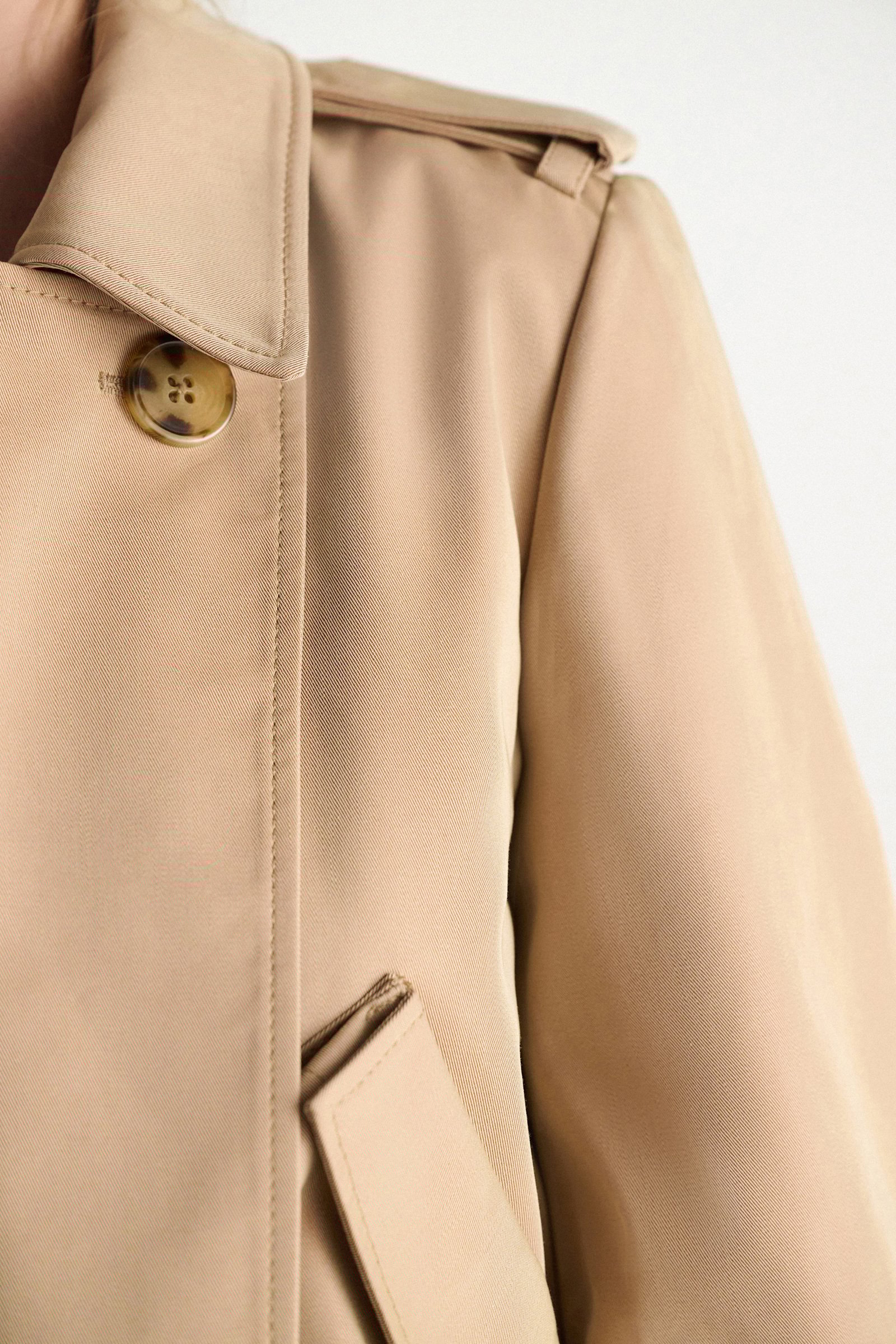 Dorothee Schumacher Jacke aus Technostoff trench