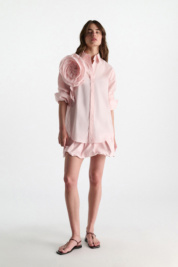 Dorothee Schumacher Striped shirt with XL flower brooch rose white