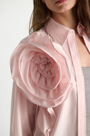 Dorothee Schumacher Striped shirt with XL flower brooch rose white