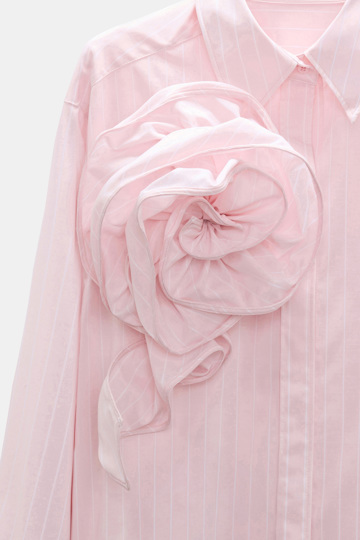 Dorothee Schumacher Striped shirt with XL flower brooch rose white