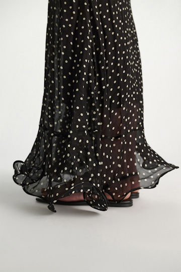 Dorothee Schumacher Bodenlanges Kleid aus Viskose-Georgette mit separatem Schal white dot on blk