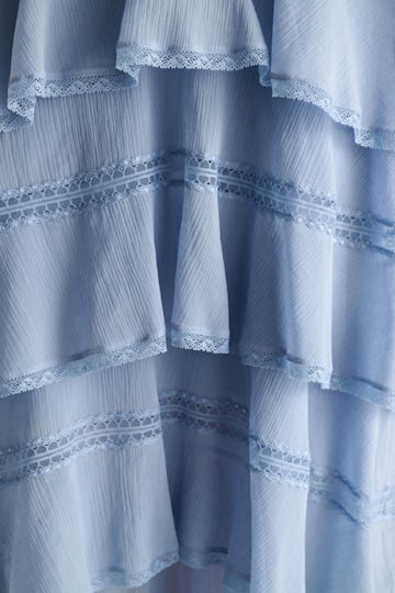 Dorothee Schumacher Lagenkleid aus crinkled Baumwoll-Seiden-Georgette mineral blue