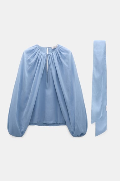 Dorothee Schumacher Set aus Bluse und Schal aus crinkled Baumwoll-Seiden-Georgette mineral blue