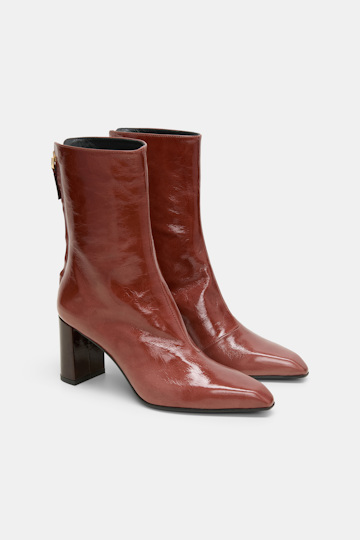Dorothee Schumacher Crinkle patent leather ankle boots bordeaux/rust/tan mix