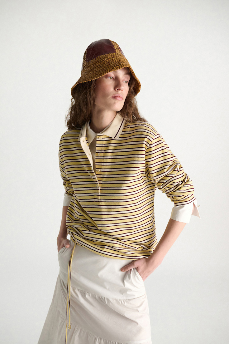 Dorothee Schumacher Crackle patent leather and crochet bucket hat patched raffia
