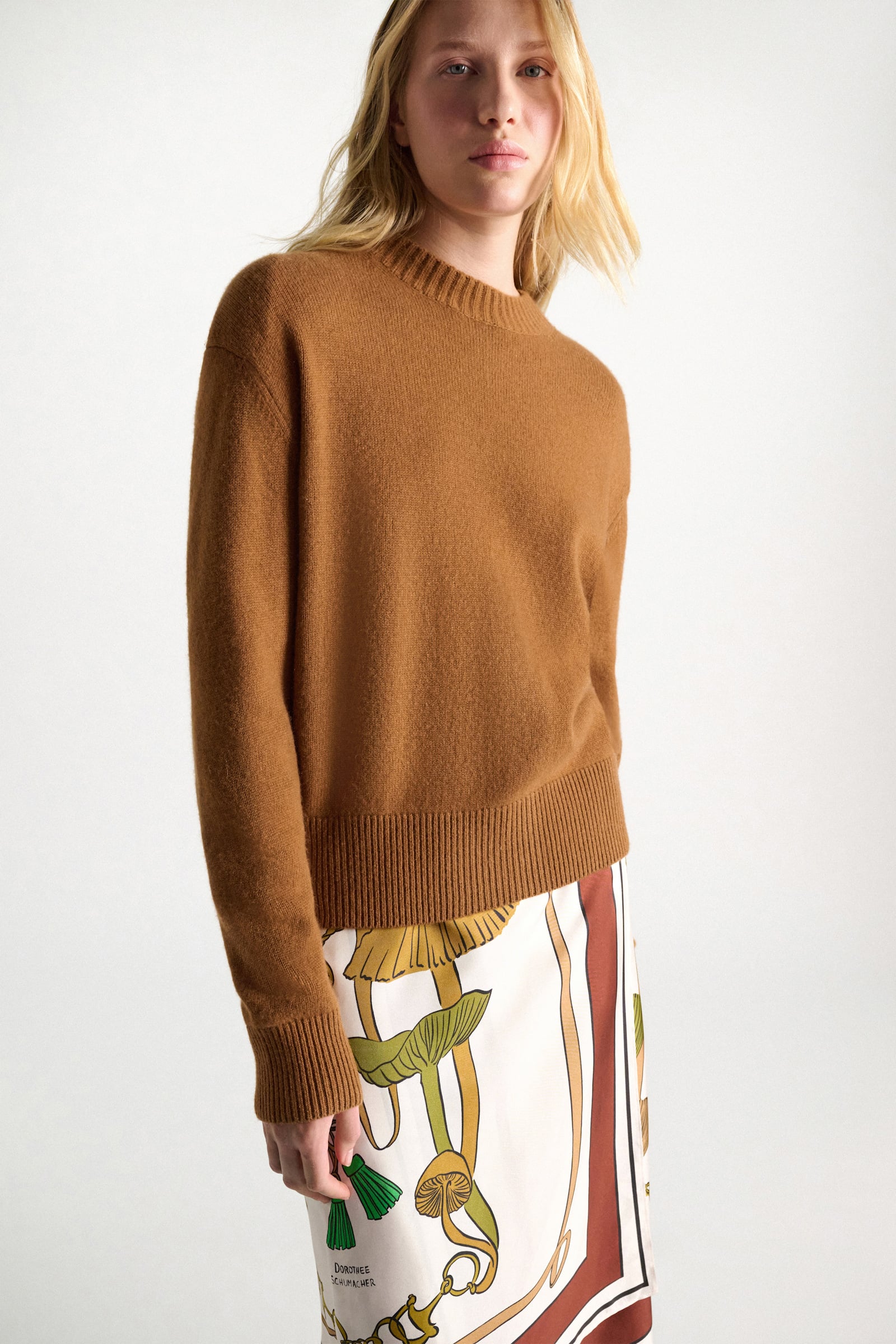 Dorothee Schumacher Merino-cashmere round neck pullover saffron
