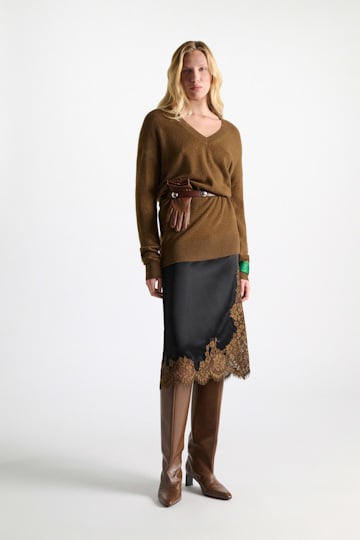 Dorothee Schumacher Merino-cashmere V-neck pullover porcini