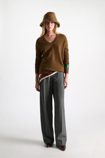 Dorothee Schumacher Merino-cashmere V-neck pullover porcini