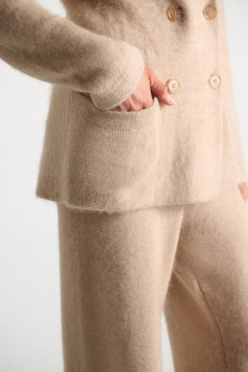 Dorothee Schumacher Merino-cashmere double-breasted blazer make up