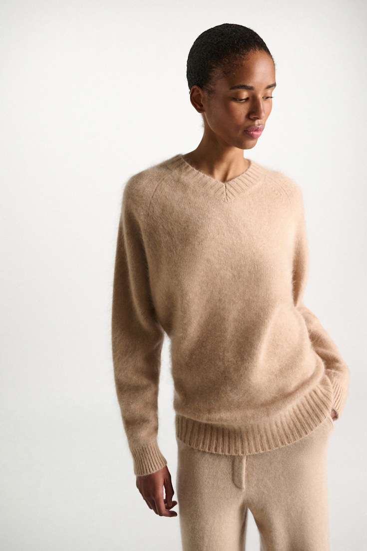 Dorothee Schumacher Pullover mit V-Ausschnitt aus Merino und Kaschmir make up